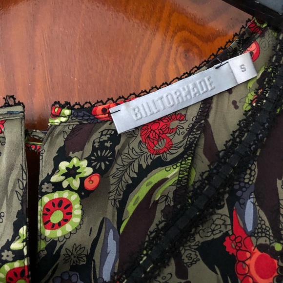 BILLTORNADE 100% Silk Botton Back Blouse - Picture 3 of 7